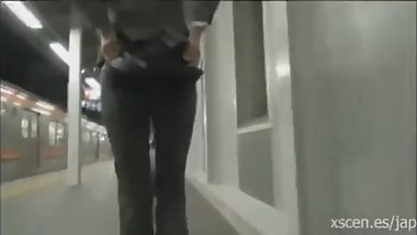 Japanese girl fuckes in bus