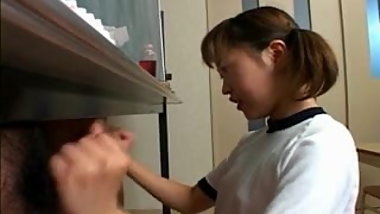 Itsuki Wakana gives a nice handjob