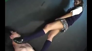 Japanese Throat Trample