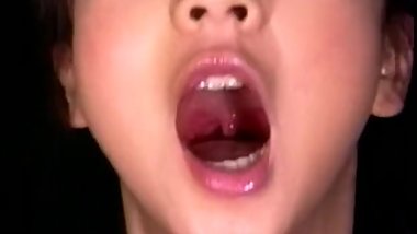 Aki Hoshino uvula