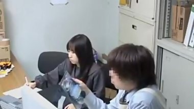 Japanese mother and daughter are deceived