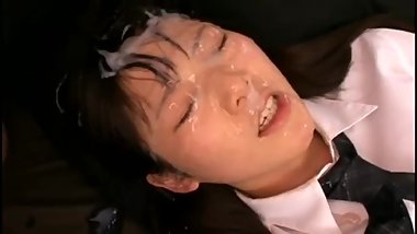 Nishino Mao gets Bukkake 1