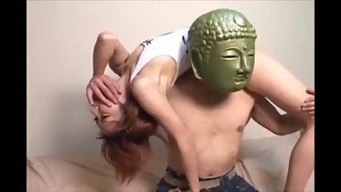 Women who suffer from Pro wrestling (backbreaker)