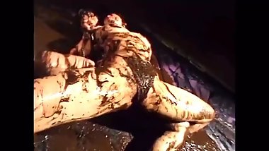 Japanese Mud Wrestling Ai vs Reika