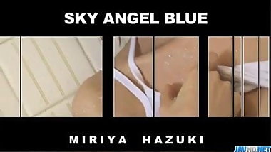 Miriya Hazuki amazes with her soft Asian lips