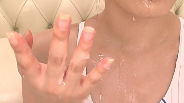 Girl gets her clit teased with a group of magic wands