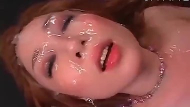 Ayumu gets bukkake facial