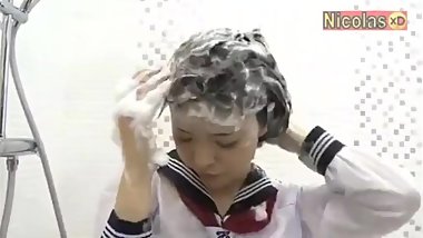 Japanese Girl Bathtub Hair Wash - 3