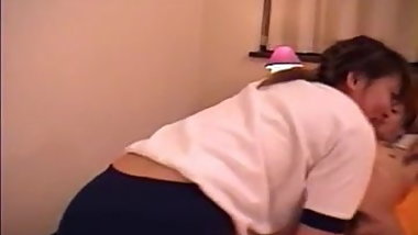 Asian dame with a round ass rides in a motel