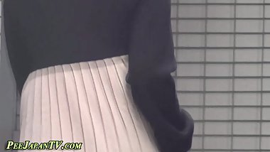 Asians relieve bladders